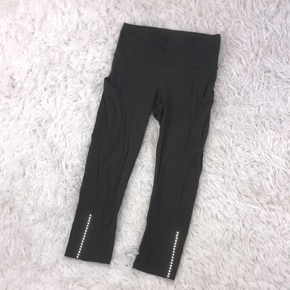 Lululemon Fast & Free Crop II *Nulux 19" Dark Olive - Picture 1 of 7
